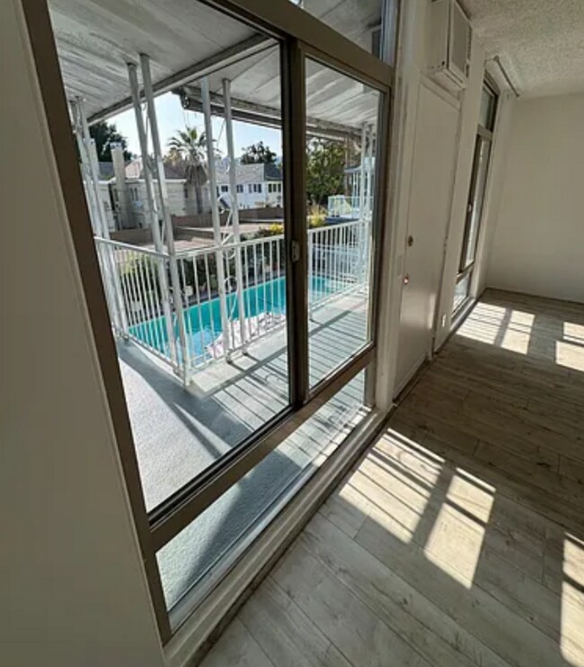 7205 Fountain Ave unit 10, Los Angeles, CA 90046 - photo 4