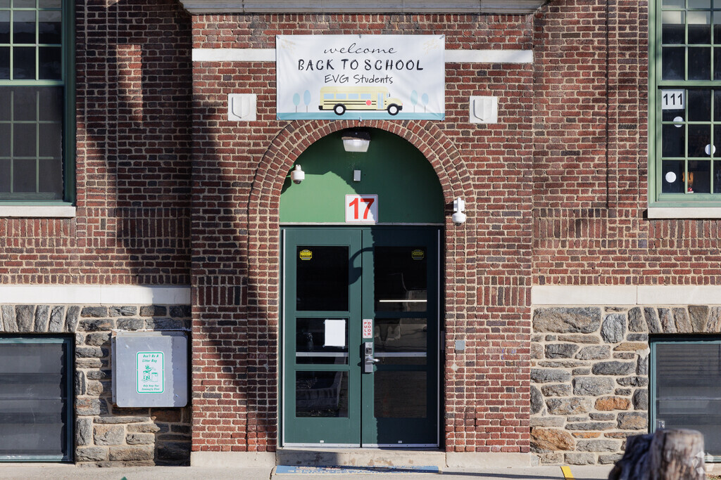 Eleanor Van Gelder Elementary School is a public school in Edgewater, NJ.