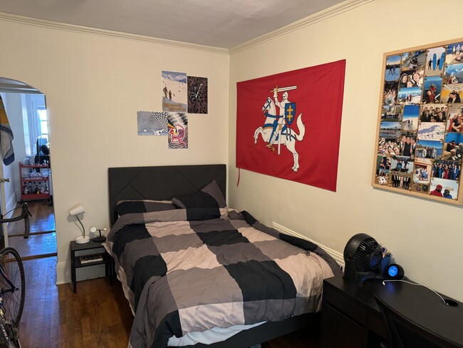 910 Beacon St unit 4, Boston, MA 02215 - photo 6