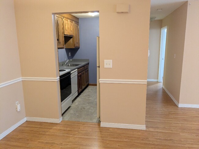 12 Thompson Rd, Manchester, CT 06040 - photo 7