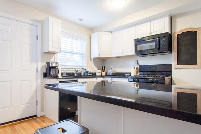 601 N West St unit ID1238458P, Alexandria, VA 22314 - photo 6