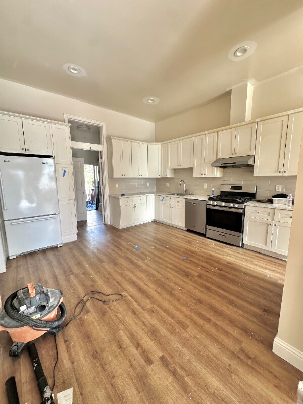 220 Monterey Blvd, San Francisco, CA 94131