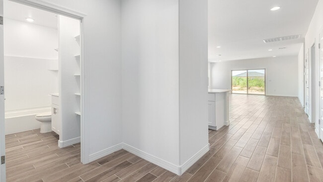 16053 S Rhiannon Michaela Place unit 36210987, Sahuarita, AZ 85629 - photo 4