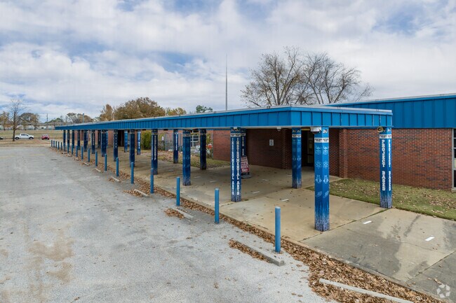 The covered walkways at John P. Freeman Optional School in Memphis keep kids dry on rainy days.