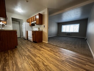 1215 24th Street Place, Moline, IL 61265