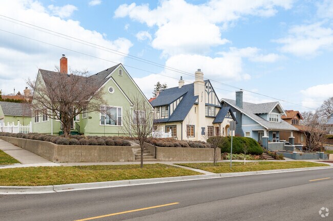 Many varieties of homes can be found throughout Pendleton, including older cottages.