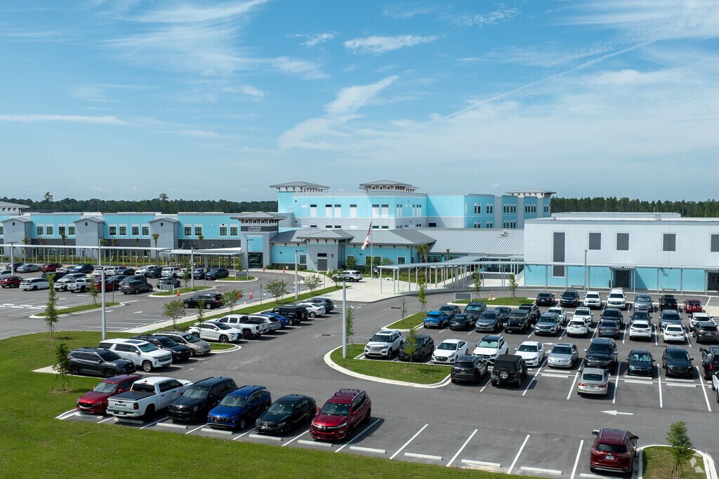 Lakeside Academy serves students from kindergarten through 8th grade and can accommodate up to 1500 students.