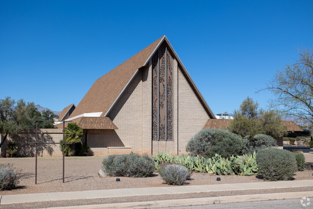 Desert Valley Christian School serves grades K-8 in Tucson.