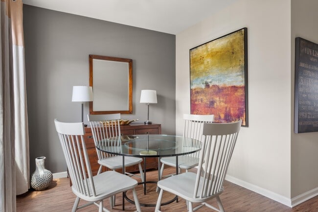 Founders Village - Dining Area