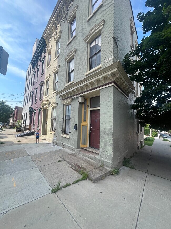 1 Sherman St unit Sherman St, Albany, NY 12210 - photo 3