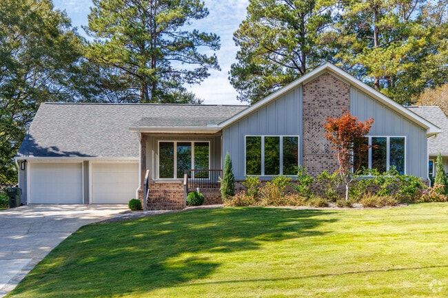 Homes in Mckinley Heights typically have well-manicured lawns and plenty of shade trees.