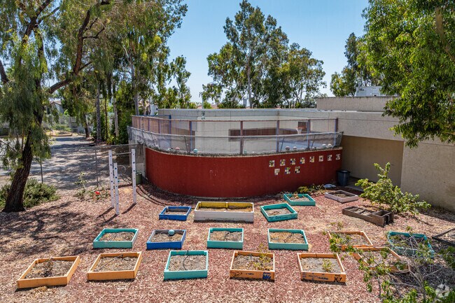 Alta Vista Academy features a spacious and well-equipped playground.