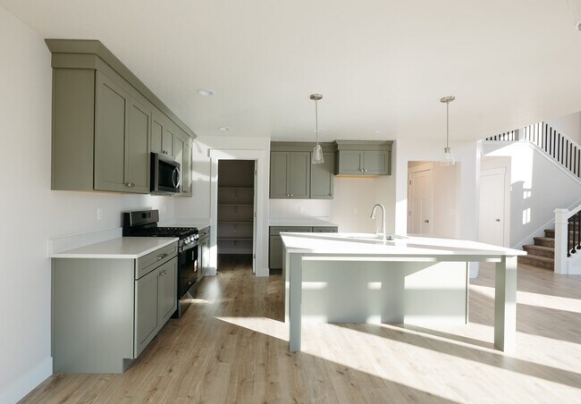 2871 N Purpletop Ln, Saratoga Springs, UT 84045 - photo 4