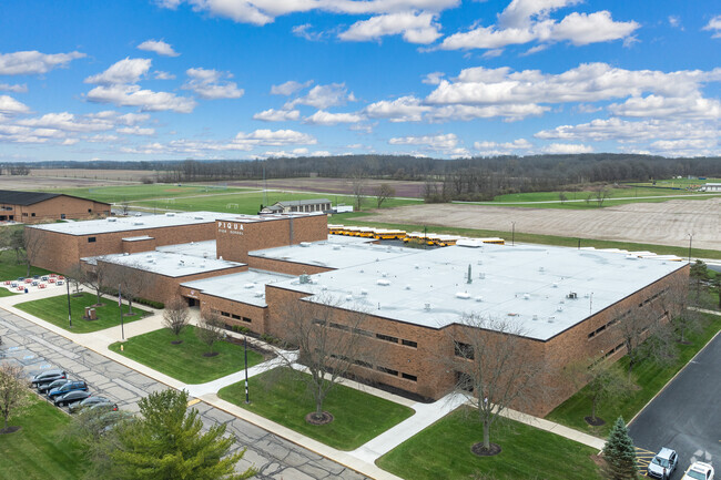 According to Niche, Piqua High School has an overall rating of C.