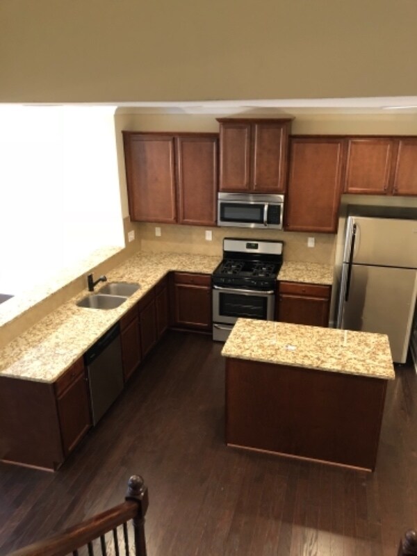 955 Firethorne Pass, Cumming, GA 30040 - photo 2