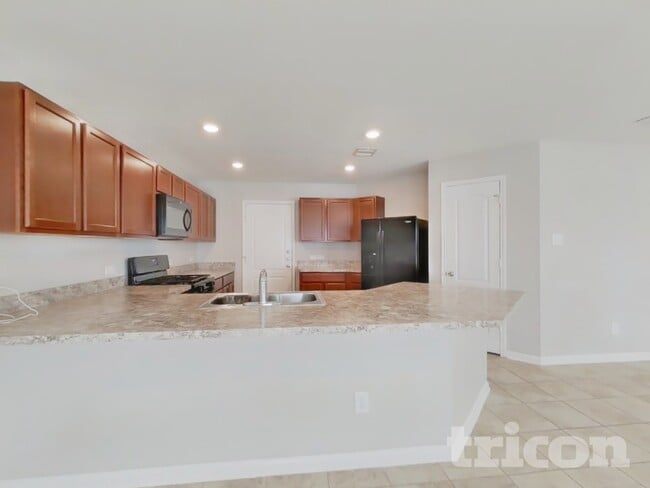 5342 Castle Discordia St, Katy, TX 77493 - photo 4