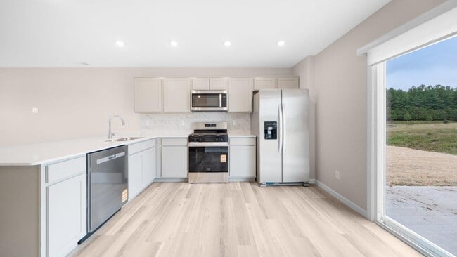 2880 Greenacre Ct, Warsaw, IN 46582 - photo 5