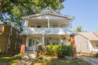 2224 Lewis Dr, Lakewood, OH 44107