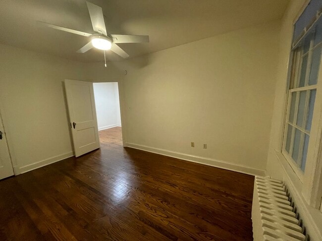 4025 Davis Place NW unit 2, Washington, DC 20007 - photo 2