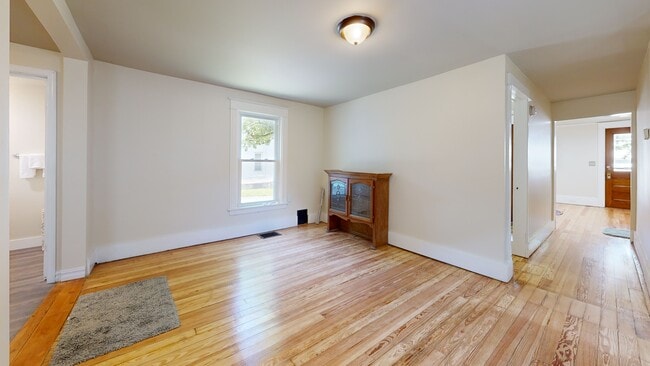 29 Kelsey Rd, Poughkeepsie, NY 12601 - photo 2