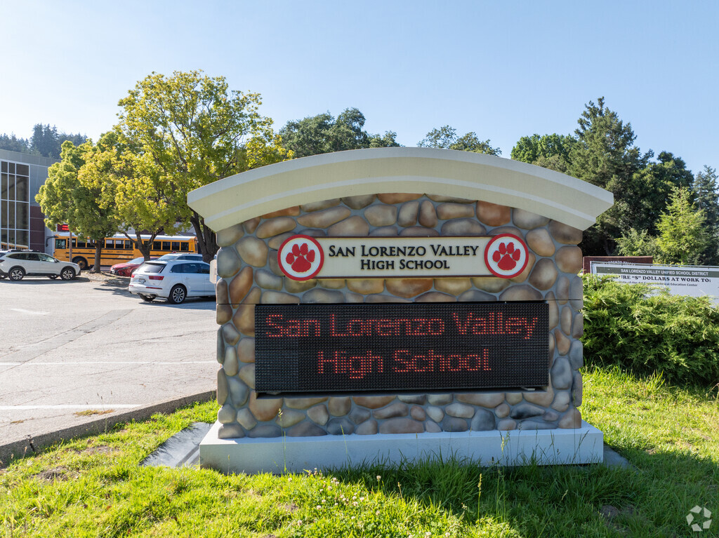 Explore STEM opportunities at San Lorenzo Valley High School in the San Lorenzo Valley.