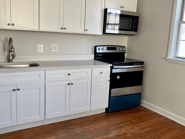 758 209th St unit 2, Pasadena, MD 21122 - photo 3