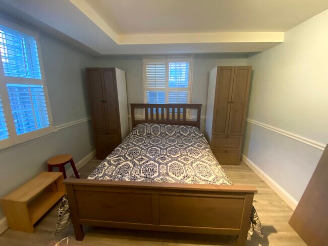4481 Macarthur Blvd NW unit B1, Washington, DC 20007 - photo 6