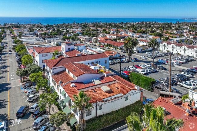 Downtown San Clemente City overlooks the beautiful ocean attracting many people to visit.