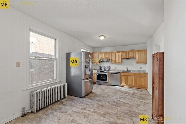 182 Harvard St, Cambridge, MA 02139 - photo 2