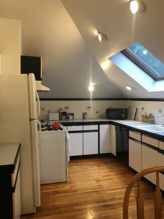 747 Washington St Unit 3, Brookline, MA 02446