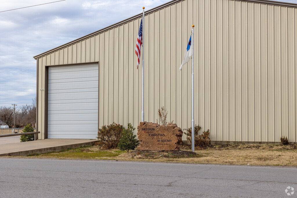 The Bristow Christian Academy offers the Bristow a dynamic learning environment.