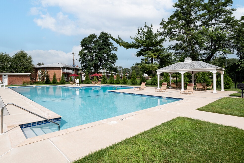 Carlton Apartments, Ewing, NJ 08618 - photo 1