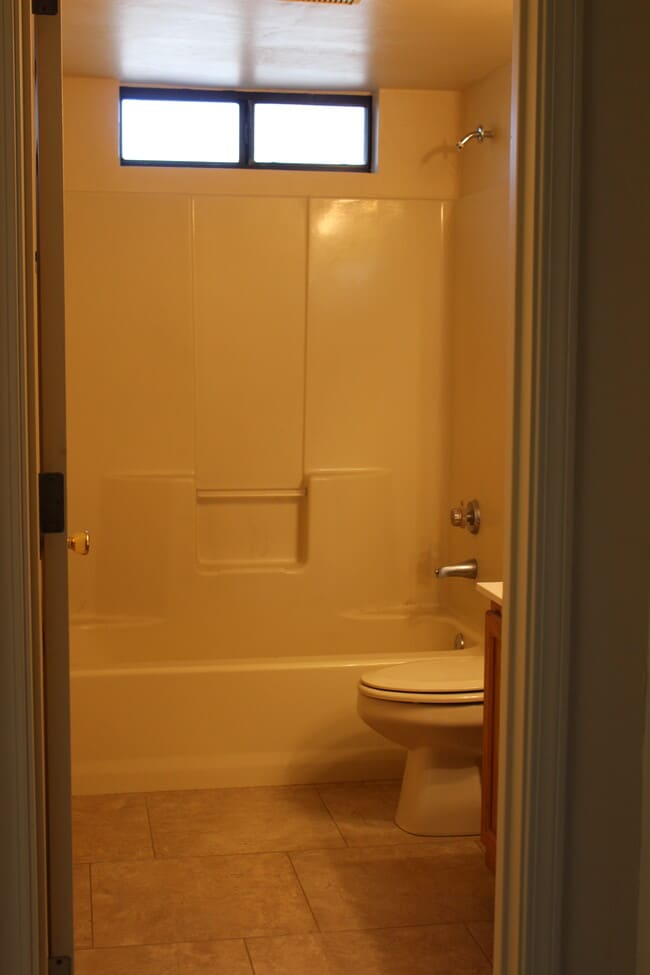 4430 N Duke Dr unit A, downstairs unit, Prescott Valley, AZ 86314 - photo 7