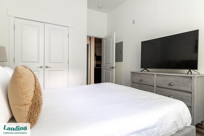 2101 Lakeside Lofts Cir unit 1126, Cary, NC 27513 - photo 2