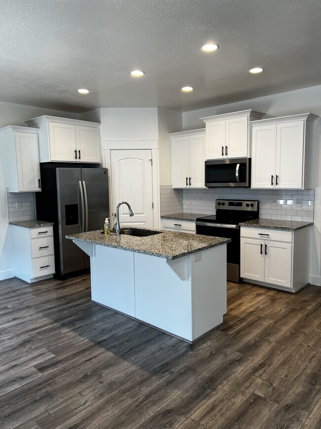 4024 W 740 N, Lehi, UT 84043 - photo 4