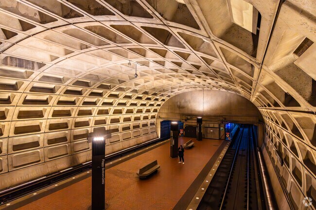 The metro makes DC residents commute fast and stress free.