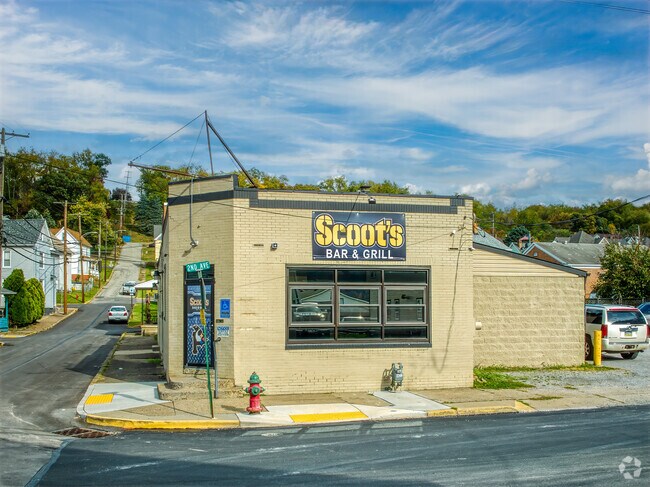 Scoot's has great food in a friendly neighborhood environment in Conway, PA.