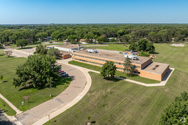 Mississippi Elementary School serves students in grades K-5.