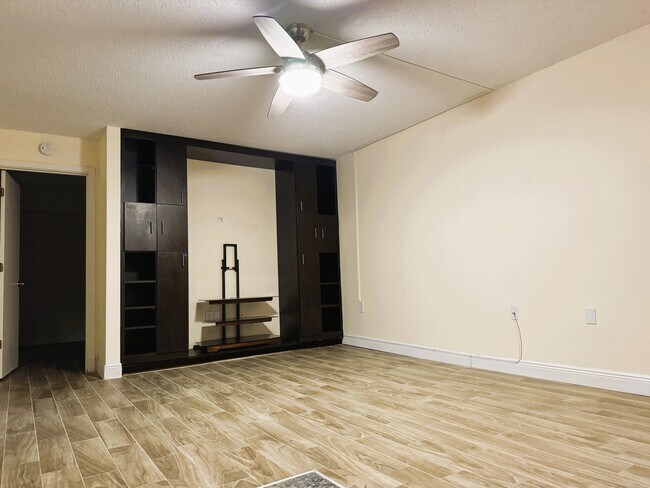 2311 23rd Ln, Palm Beach Gardens, FL 33418 - photo 7