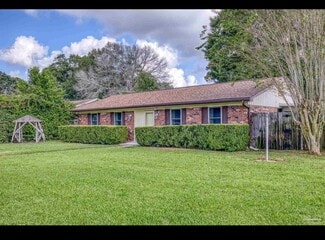 4866 Cuerro Ct, Pensacola, FL 32526