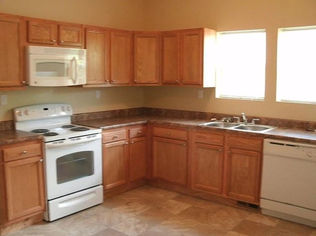 University Village Student Housing, Terre Haute, IN 47807 - photo 5