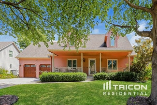 121 SE Nottingham Ct, Lee's Summit, MO 64063
