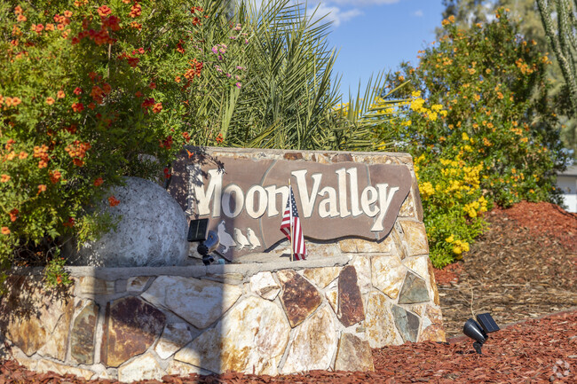 Flowers bloom year round in Moon Valley, giving the area a great curb appeal.