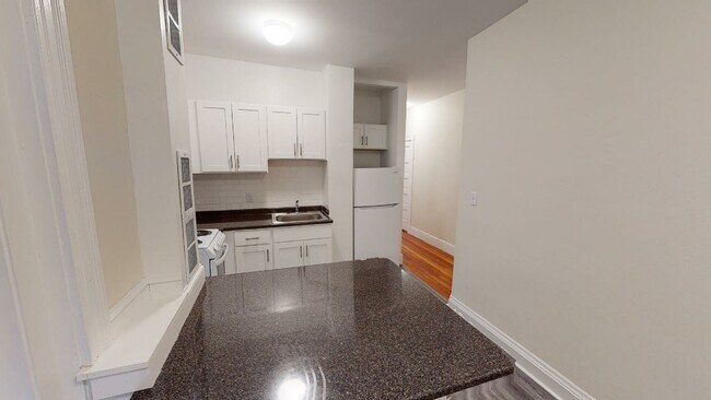 1789 Beacon St unit 10, Brookline, MA 02445 - photo 4