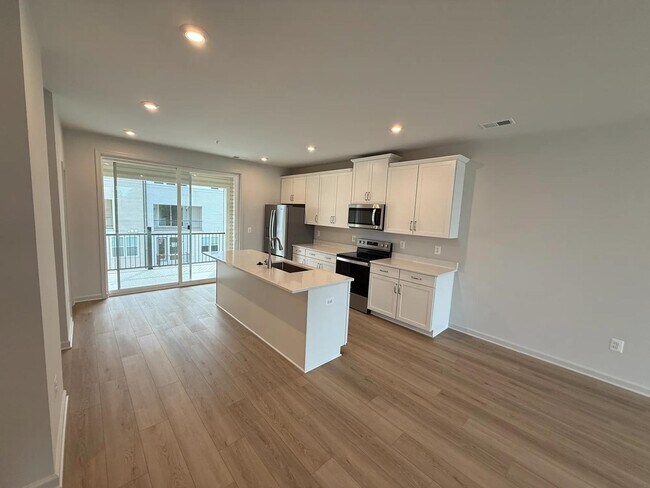 Neabsco Commons, Woodbridge, VA 22191 - photo 3