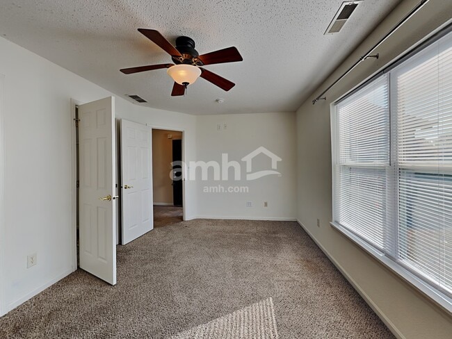 8110 Red Barn Ct, Indianapolis, IN 46239 - photo 7