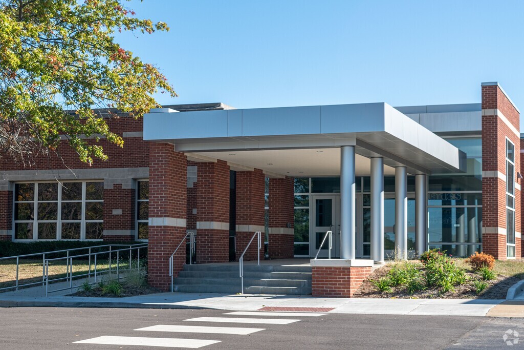 Blades Elementary School serves students in the Oakville community.