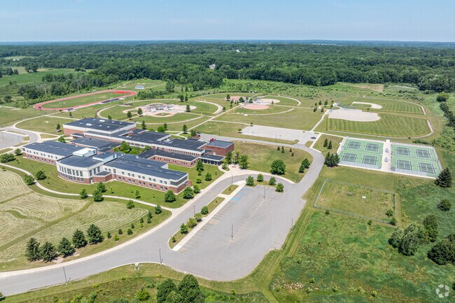 East Rockford Middle School is a public school located in Rockford, Michigan.