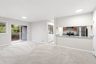 18223 73rd Ave NE, Kenmore, WA 98028