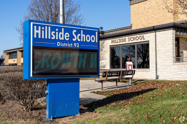 Hillside Elementary School has an overall Niche grade of C minus.
